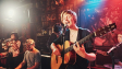 Band Karl die Große mit Sängerin Wencke Wollny in "Leif in Concert - Vol. 2" (2019); Quelle: missingFILMs, DFF, © Mike Auerbach, Lischke & Klandt Filmproduktion