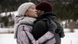  Léa Seydoux, Emanuele Arioli (v.l.n.r.) in "France" (2021); Quelle: MFA+ Filmdistribution, DFF, Foto: R. Arpajou, © 3B Productions