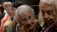 Madeleine Schwartz (links), Tova Ringer (2.v.r.), Rita Kasimow-Brown (rechts) in "Miss Holocaust Survivor" (2023