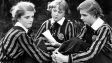 Ethel Reschke (links), Dora Thalmer (Mitte) in "Mädchen in Uniform" (1931)