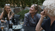 Kerstin Weiß, Karoline Eichhorn, Katharina Linder (v.l.n.r.) in "Die Schule der Frauen" (2024)
