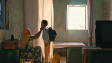 Anab Ahmed Ibrahim, Ahmed Mohamud Saleban (v.l.n.r.) in "The Village Next to Paradise" (2024)